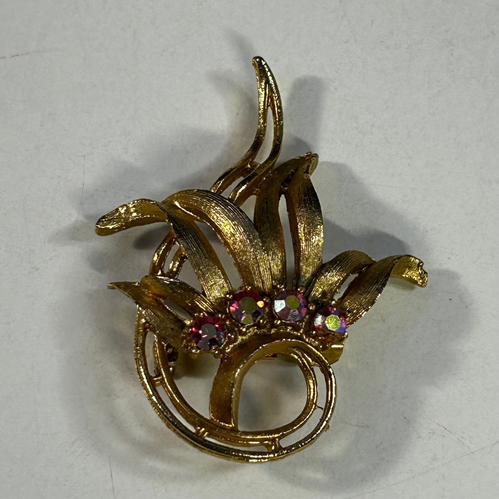 Vintage Gold Tone Floral Spray Brooch Pink Aurora Borealis Rhinestone Pin 2 Inch - Picture 2 of 8